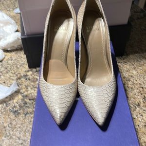 Stuart Weizmann pumps